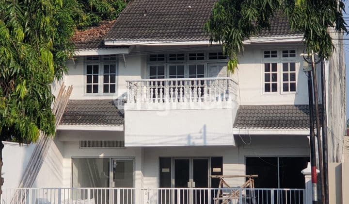 RUKO 2 LANTAI PINGGIR JALAN RING ROAD UTARA