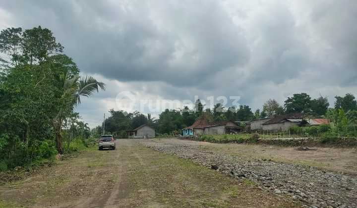 5 Menit Jl. Palagan SHM pekarangan Cicilan 12x Bunga 0%