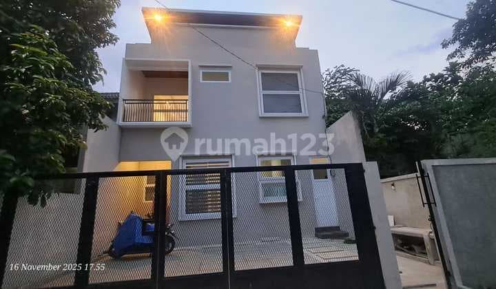 Rumah 2 Lantai Siap Huni Dekat Toll Cimanggis Tapos Depok