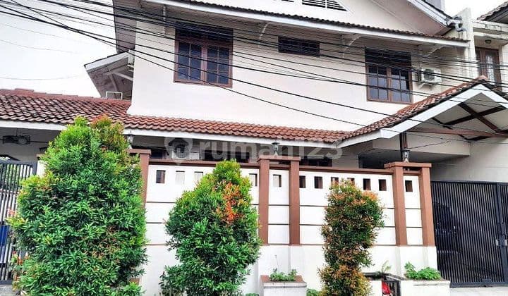 RUMAH DUA LANTAI DI RANCHO