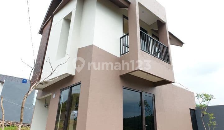 RUMAH 2 LANTAI SIAP HUNI DI CIBINONG POSISI HOOK