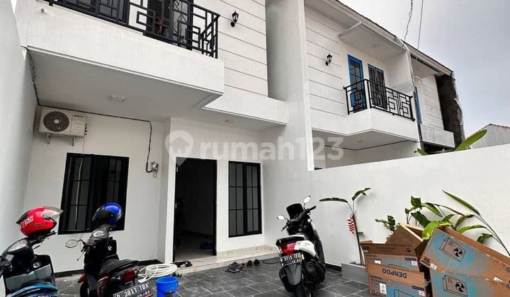 RUMAH 2 LANTAI 700 JUTA-AN DI CARACAS