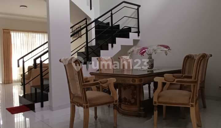 Rumah Luxury Lebar 8 Singgasana Mekarwangi