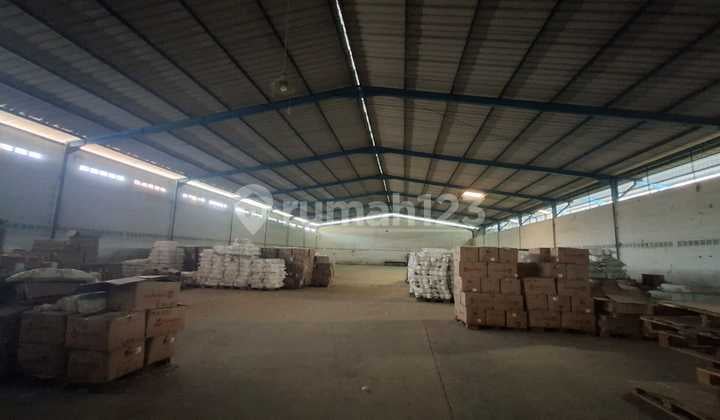 TEXTILE WAREHOUSE IN BANJARAN