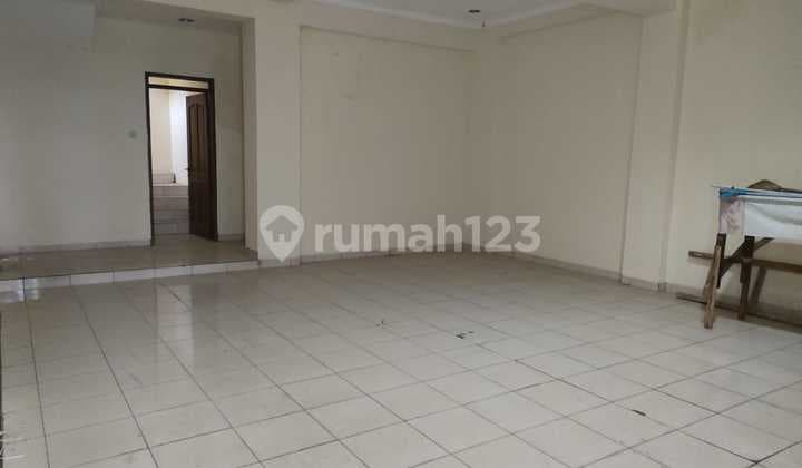 Ruko 2,5 LT Siap Pakai di Tengah Kota Bandung