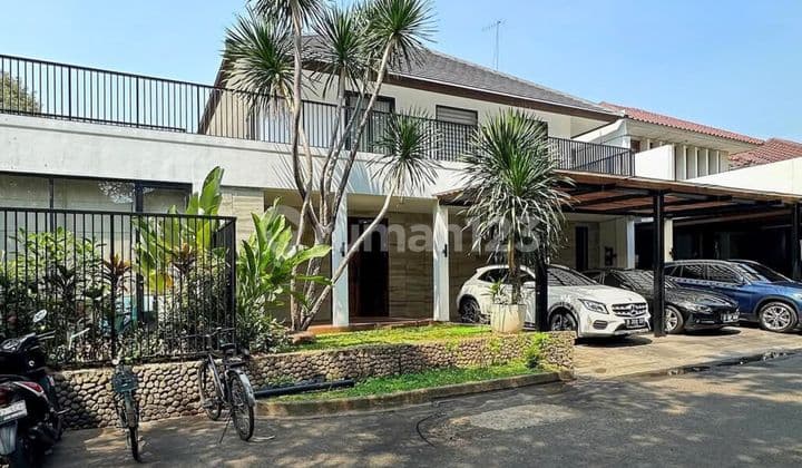 Kemang Townhouse By Hadiprana