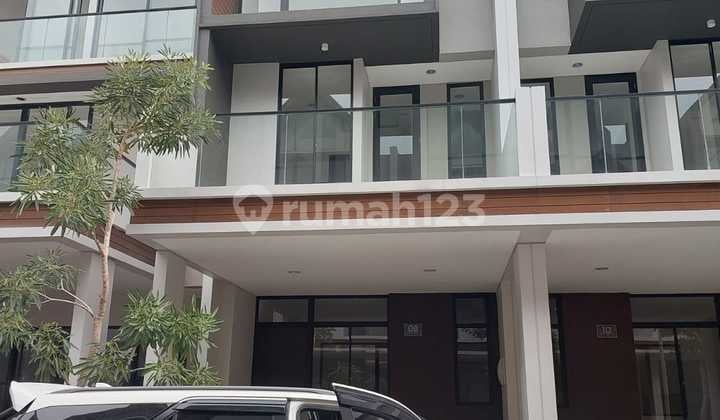 Di Sewakan Rumah Baru Osaka pik 2 ukuran 4,5 x 10 3 lantai