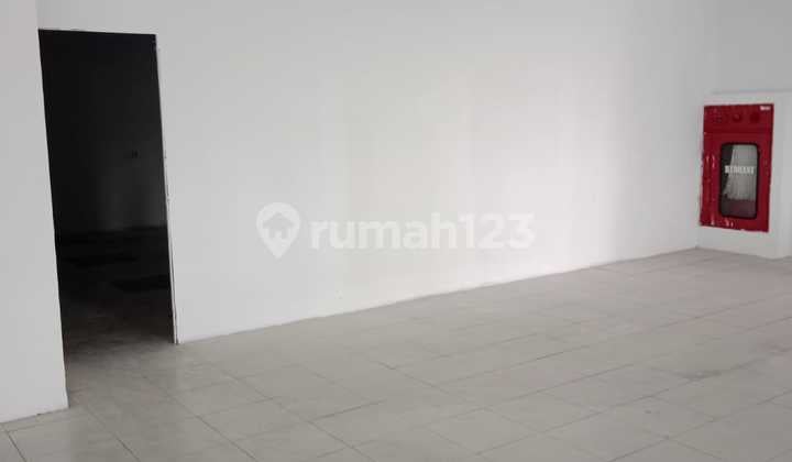 For Sale & Rent Kiosk at Riverside Apartment Muara Karang Size 140 Sqm