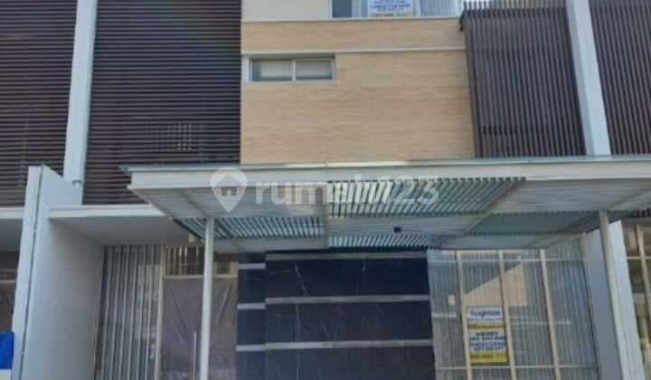 Disewakan Rumah di Cluster The Chopin Signature Golf Island PIK Lt. 10 x 25 3 lantai