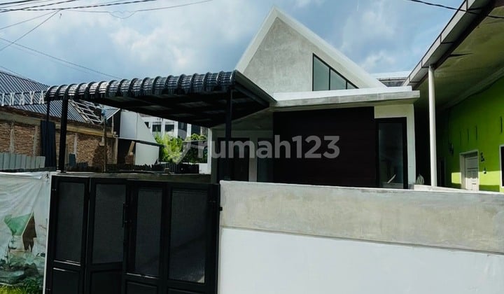 Dijual Rumah Cantik Siap Huni Titi Kuning di jln Titi kuning, Medan Johor