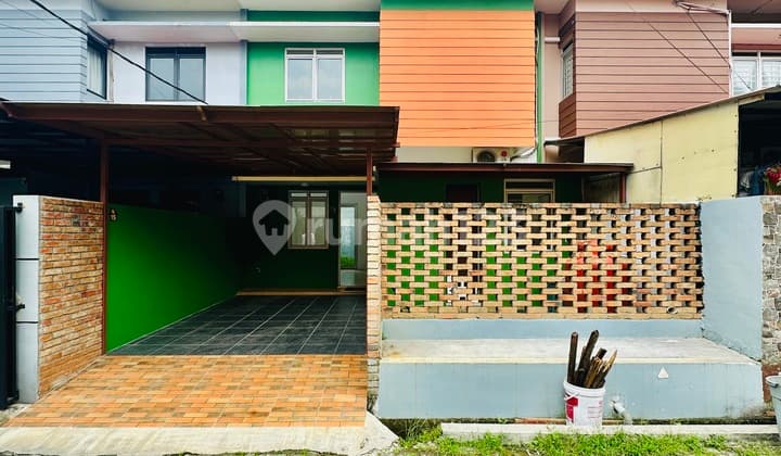Rumah 2 Lantai Murah Dalam Komplek Di Ringroad SHM