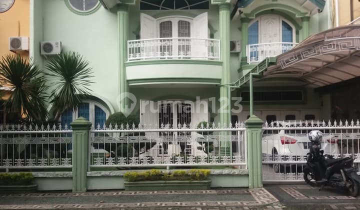 Rumah Mewah Dalam Komplek Citra Wisata