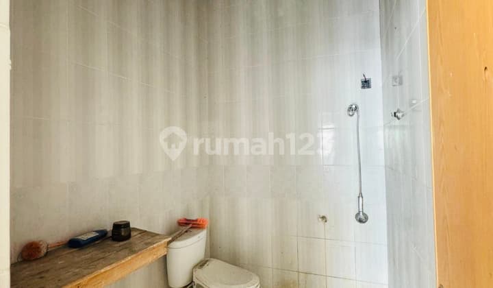 Ready-to-Occupy House in a Complex on Ringroad