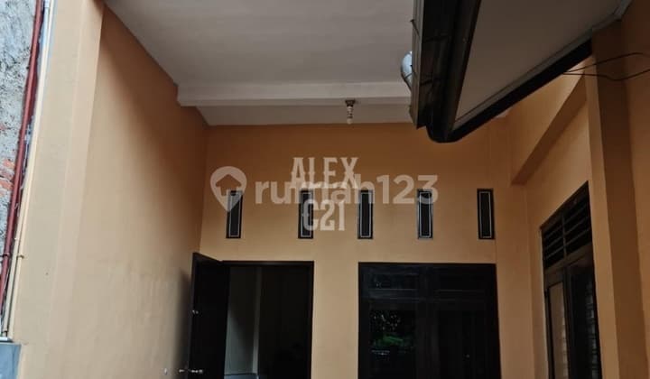 For Sale House in Jatinegara Gang Motor, East Jakarta