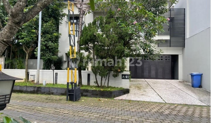 Dijual Rumah Mewah Dekat Sekolah Jis Bis Di Kebagusan, Jaksel