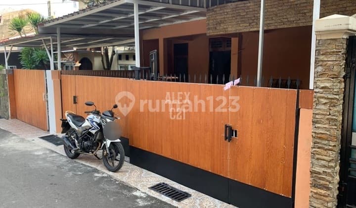 Jual Rumah Komplek 2 Lantai di Jakarta Timur Dekat Rs Duren Sawit