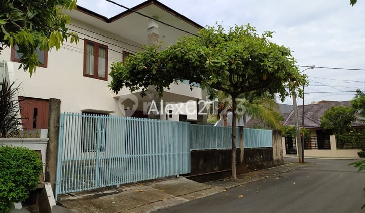 Dijual Rumah Hook 2 Lantai Bonus Kos 8 Pintu di Perum Taman Galaxy, Jaka Setia, Bekasi