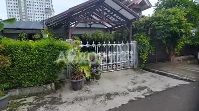 Dijual Rumah Dikompleks Pu Pasar Jumat Jakarta Selatan