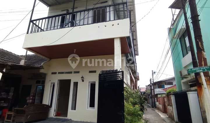 Di Sewakan Rumah 2 Lantai bisa untuk Kost2n Juga di Klender