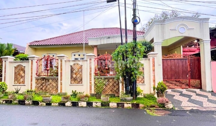 Di Jual Rumah Mewah Luas Terawat di Billymoon Jakarta Timur