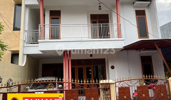 Di Jual Rumah 2 Lantai Dalam Komplek di Duren Sawit