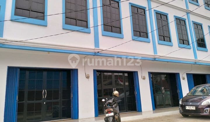Di Sewakan Ruko 3 Lantai Cocok Untuk Kantor/salon/tempat Les Di Lampiri Pondok Kelapa Jaktim
