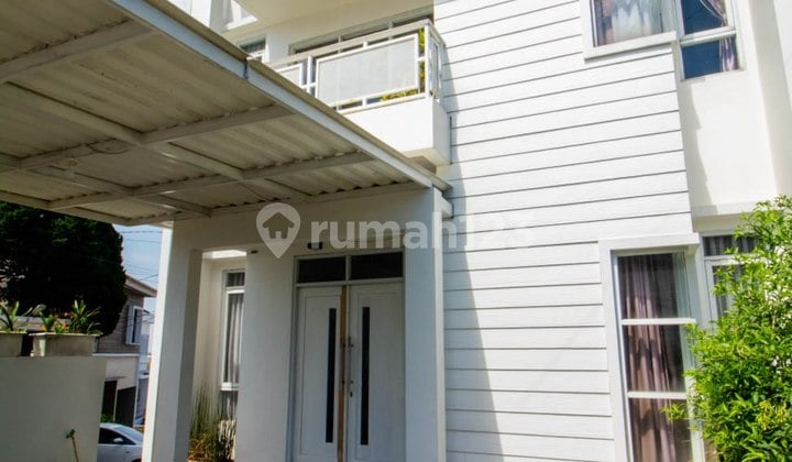 House, 2 Floors, SHM (Certificate of Land Title), Located Next to Main Road Colonel Masturi Lembang