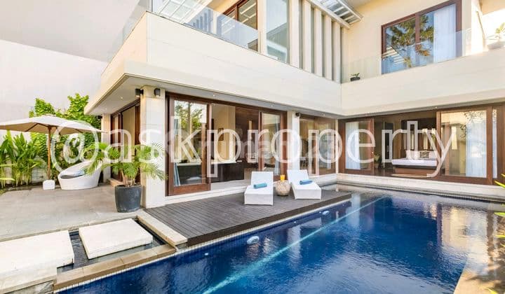 For Sale Luxury Villa 3 Beds Walking Distance to Batu Bolong Beach Canggu Bali