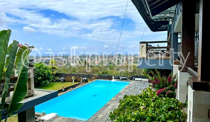 Dijual Murah Villa Besar View Benoa Ahrbour Gunung Lingkungan Sangat Tenang Goa Gong Jimbaran Bali