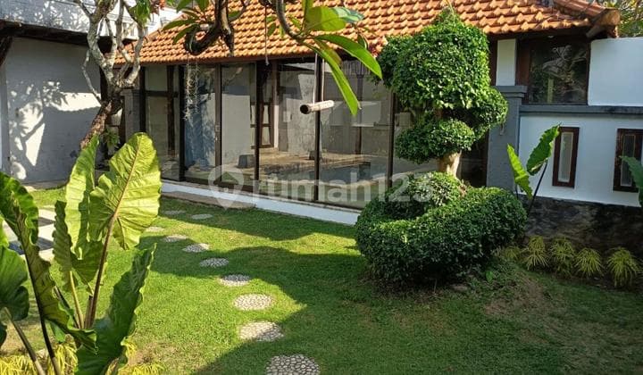 Villa Di Kawasan Villa & Komersil Di Petitenget, Seminyak - Bali