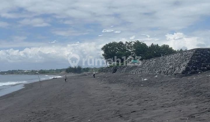 BEACHFRONT LAND IN THE DEVELOPING AREA OF BEACH SIYUT, GIANYAR BALI