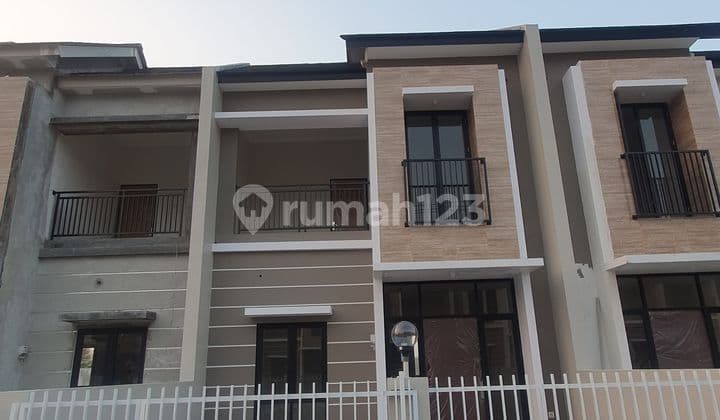 RUMAH BARU GRESS DI ALANA WIYUNG, SURABAYA BARAT