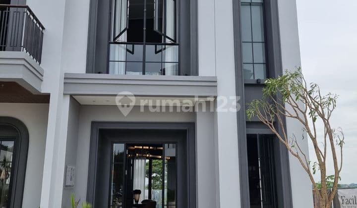 RUMAH BARU MANSION NINE TAHAP 3 DI LAKARSANTRI, SURABAYA BARAT