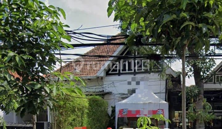 Rumah Hitung Tanah Di Jalan Taman Bungkul, Surabaya Pusat