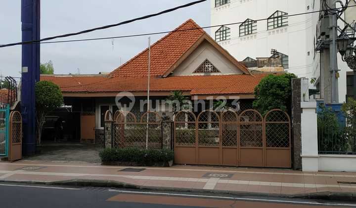 2-story House on Darmo Main Road, Central Surabaya for Rent