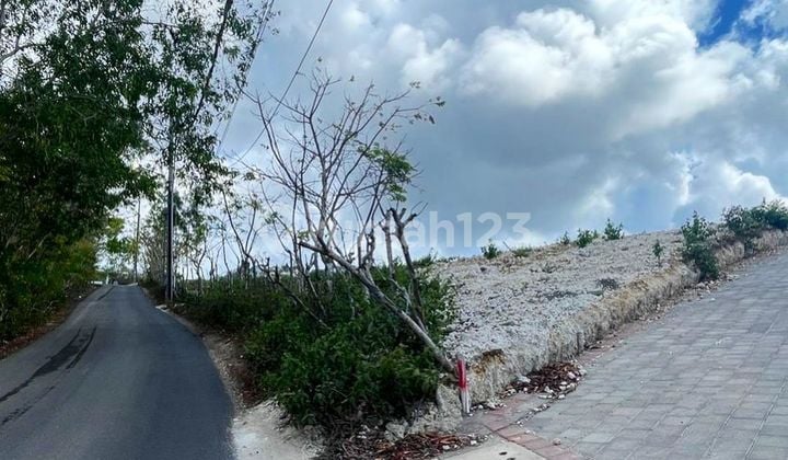 LAND ON THE MAIN ROAD OF BINGIN BEACH, ULUWATU - BALI