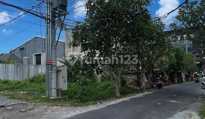 Small Corner Land on Main Road Pererenan, Canggu - Bali