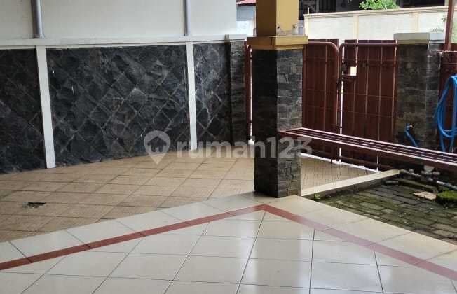 Residence in Nusa Loka, BSD - 5 Bedrooms