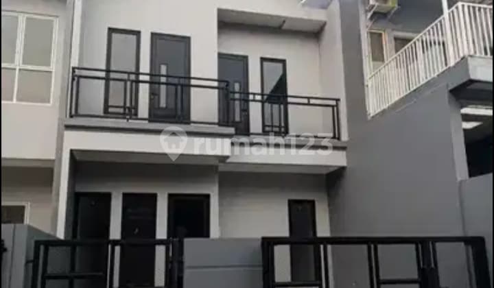 Rumah 2 Lantai Renov Design Modern di KENCANA LOKA, Bsd, Tangerang
