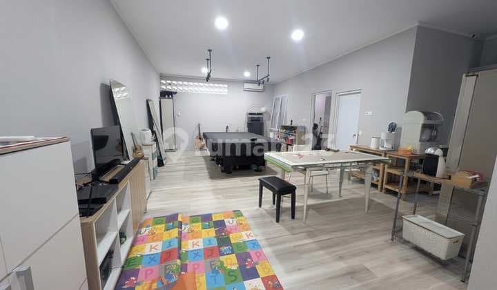 Rumah, 1 Lantai, HGB di Cluster Sevilla, BSD Semi Fuinished - Carport 2 Mobil