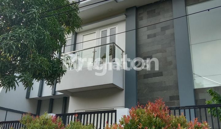 RUMAH HOOK BARU CLUSTER ELITE DI PULOMAS JAKARTA TIMUR