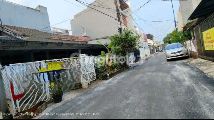RUMAH TUA HITUNG TANAH DI KELAPA GADING JAKARTA UTARA