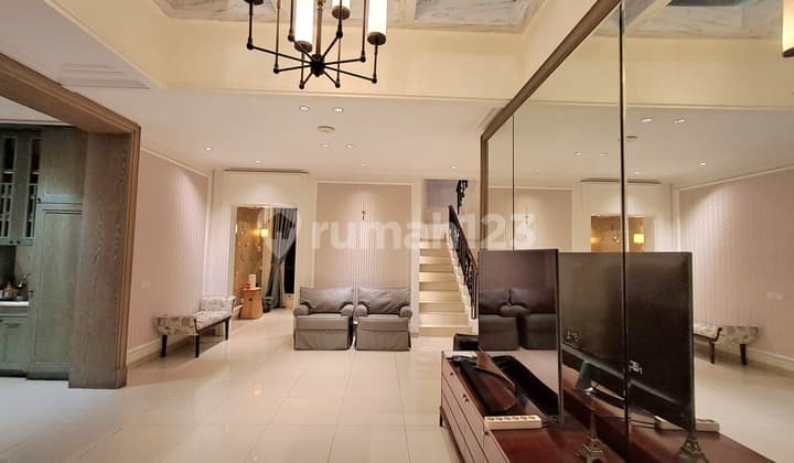 Disewakan Rumah Mewah Full Furnish di Phg Gading Serpong