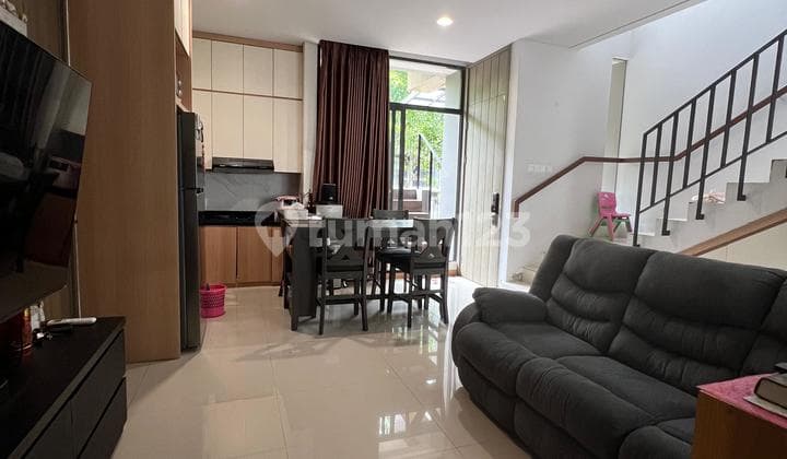 Jual Cepat dan Murah Tumah Caelus Tipe 8 Furnished