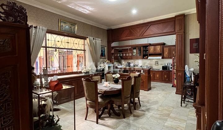 Rumah Asri, Sejuk, Mewah di Jual Rumah Bagus