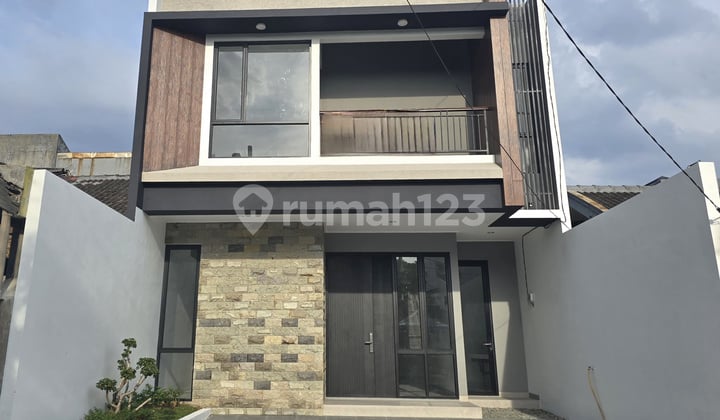 Rumah Murah Modern Tropical Graha Raya