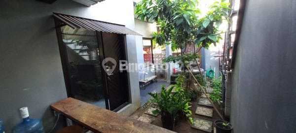 Rumah Tropikal Modern Minimalis Lokasi Strategis Pemogan Denpasar Selatan