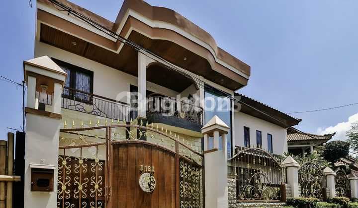 Rumah Nyaman Dengan Desain Elegan Di Batubulan