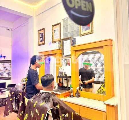 Over Contract Usaha Barber Shop di Dekat Living World Denpasar