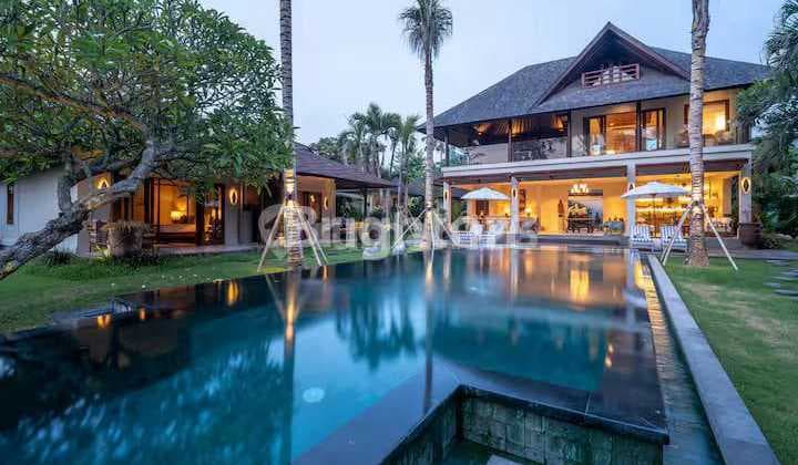 Luxury Villa with Affordable Ocean View in Cemagi